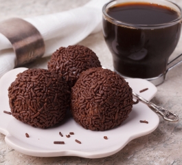 Brigadeiro cremoso aprenda como fazer