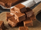 Leggi l'articolo: Fudge de chocolate já comeu? Faz aí Hoje