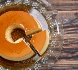 Pudinzão com bolo de chocolate: diferente e muito saboroso