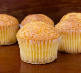 Bolinho assado com goiabada muito fácil e muito saboroso