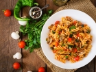 Read this article: Fusilli com molho de calabresa e cenoura na pressão muito fácil