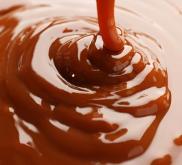 Chocolate cremoso com 3 ingredientes vem ver