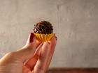 Read this article: Brigadeiro sem leite condensado muito querido