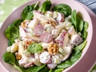 Leggi l'articolo: Já ouviu falar da salada Waldorf? A salada de luxo