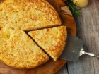 Читать статью: Omelete de batata recheado com presunto e queijo uma explosão de sabores