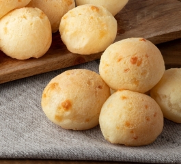 Vem aprender a fazer essa delícia, pão de queijo com 3 ingredientes