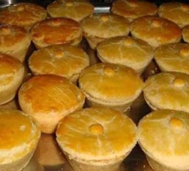 Empadinhas de queijo que derretem na boca são tudo de bom