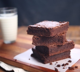 Brownie Fit de 3 Ingredientes para saciar sua vontade de chocolate!