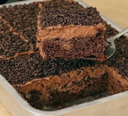 Simplicidade Doce Bolo de Chocolate Feito no Liquidificador para Saborear Rapidamente