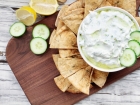 Read this article: Tzatziki é o Molho Grego de Iogurte que transforma pratos!