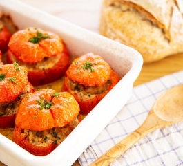 Tomates Recheados Deliciosos com Carne, Ervas e Azeite