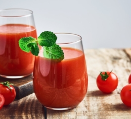 Suco de Tomate Fácil e Refrescante: Sabor em Cada Gole!