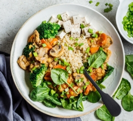 Quinoa com Legumes Grelhados Receita Rápida e Nutritiva