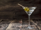 Read this article: Como Fazer Drink Perfeito Dry Martini em Casa!