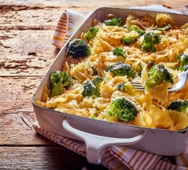 Farfalle com brócolis uma Receita Vegetariana