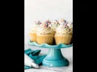 Читать статью: Cupcakes: Uma explosão de sabor e criatividade para momentos especiais com amigos e familiares